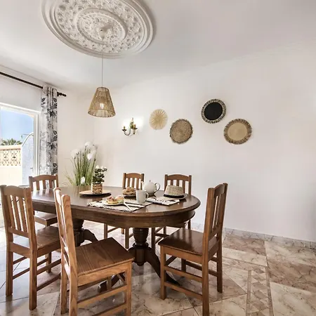 빌라 Alexandra By Algarve Holidays 알부페이라
